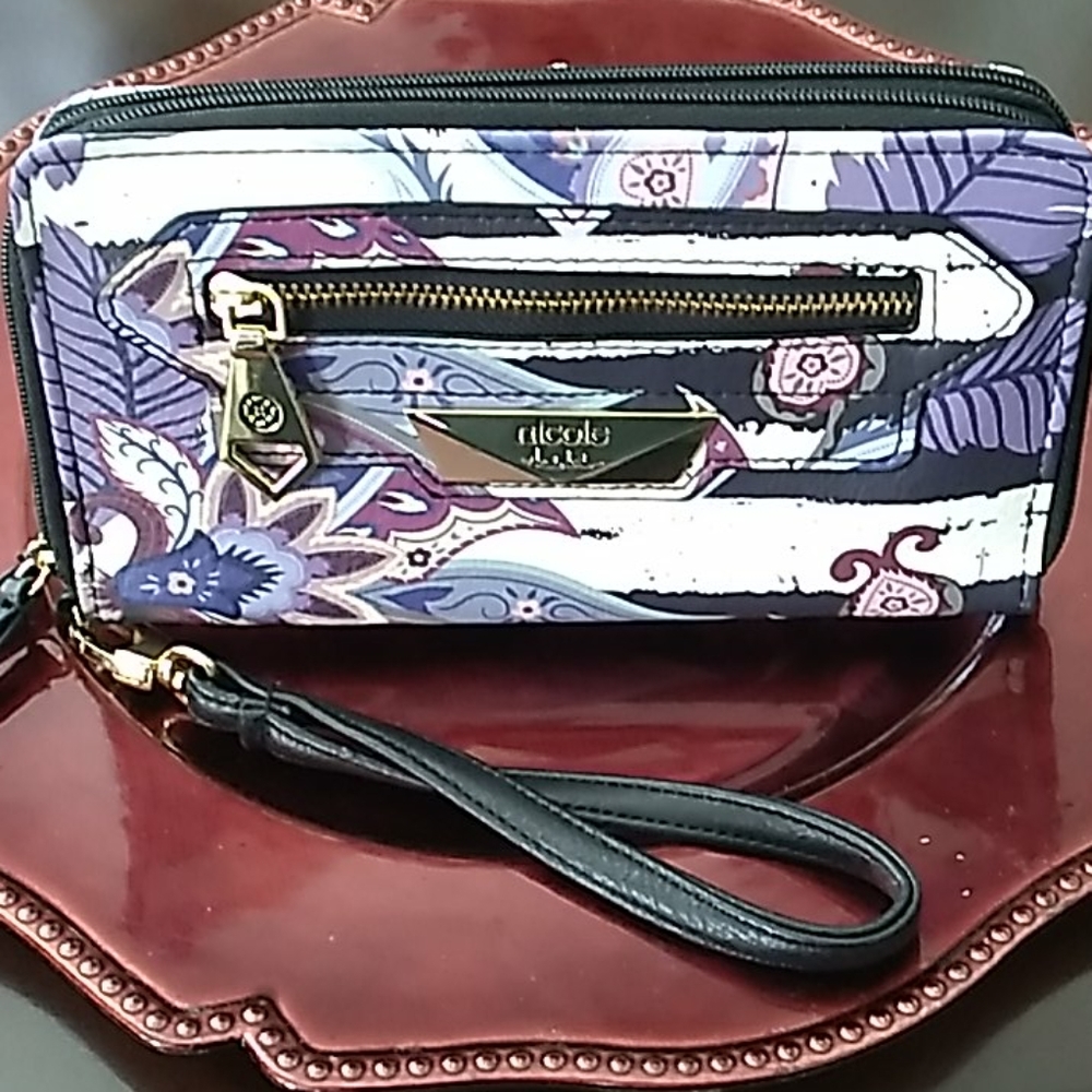 Nicole Miller Wristlet wallet
